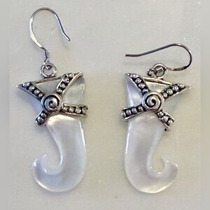 🐘 Shimmery MOP and 925 SS Elephant Trunk Dangle Earrings, 1.25”L, NWOT